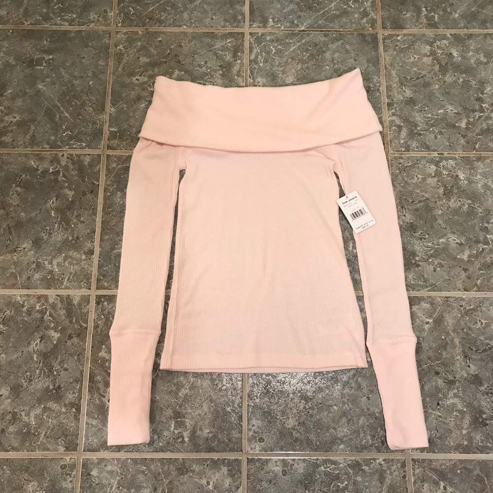 NWT Free People super soft Snow Bunny off-the-shoulder sweater in shell pink